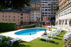 Unike Artic Hotels: Pool - photo 7