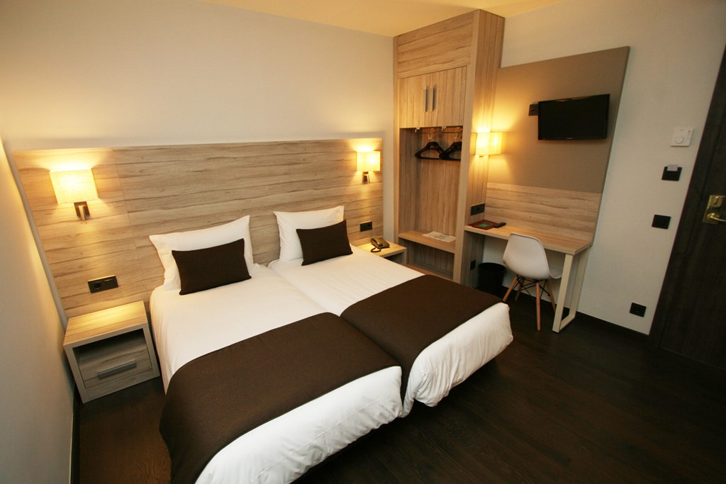 Pyrénées: Room Double or Twin INNER