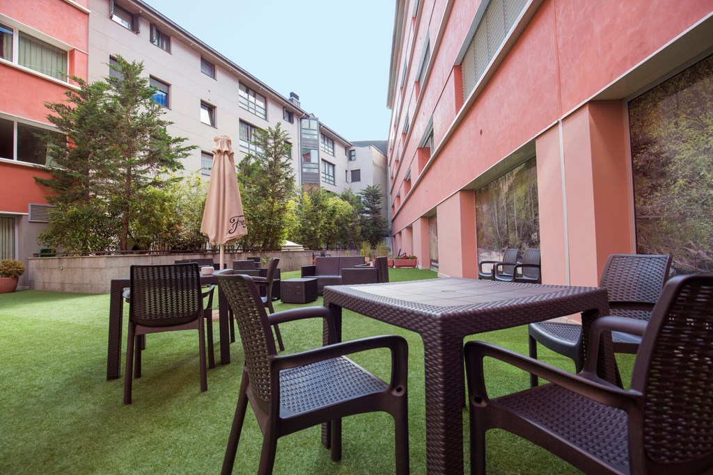 Centric Atiram Hotel: Terrace