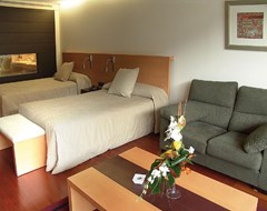 Andorra Park: Room - photo 16