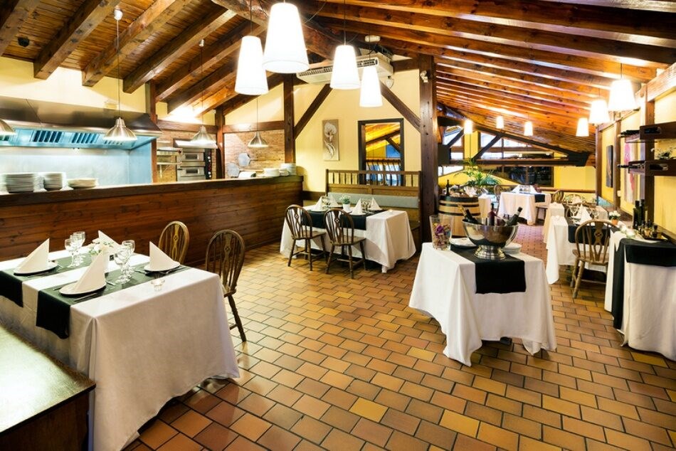 AnyosPark Hotel: Restaurant