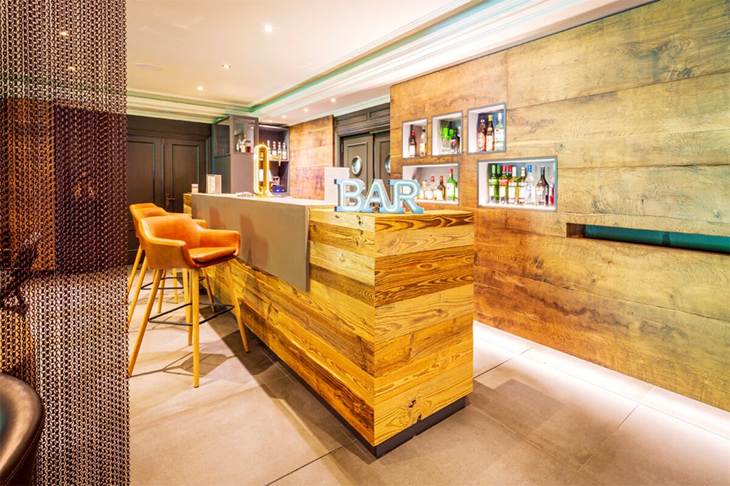 Abba Xalet Suites: Bar