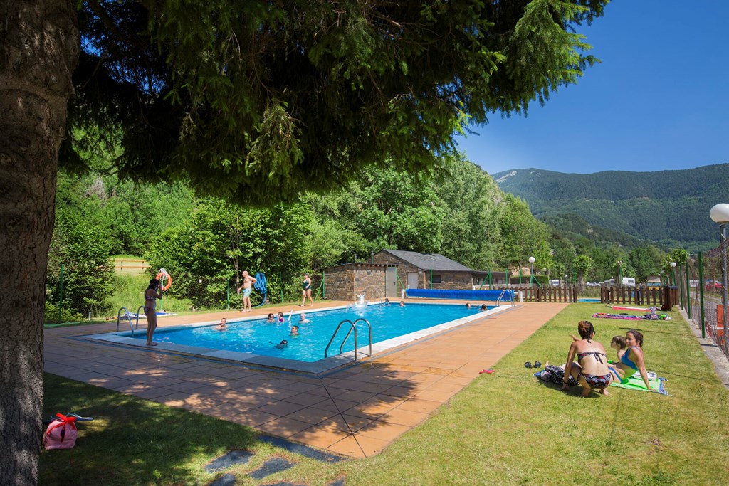 Annapurna Atiram Aparthotel: Pool