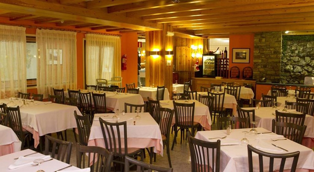 Solana Arinsal: Restaurant