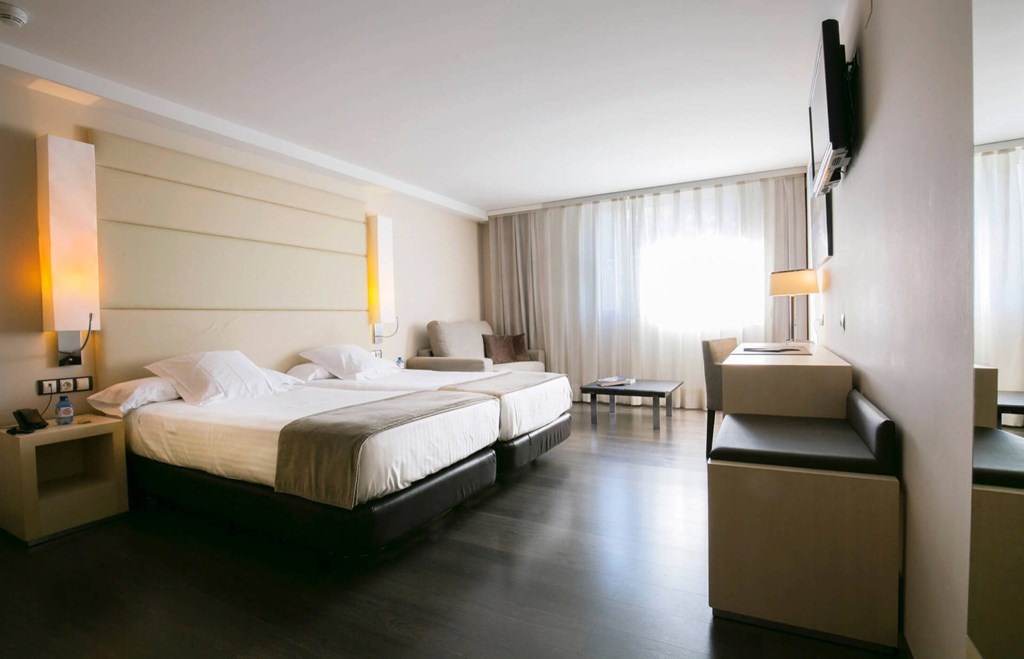 Mola Park Atiram Hotel: Room TWIN PREMIUM