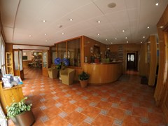 Vall Ski: Lobby - photo 1