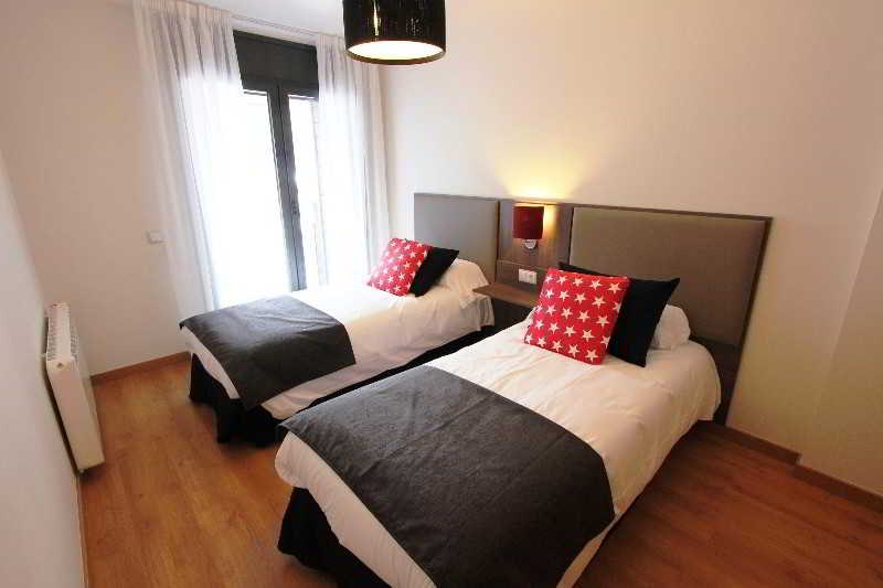 Pierre Vacances Andorra El Tarter: Room APARTMENT CAPACITY 8 THREE BEDROOMS