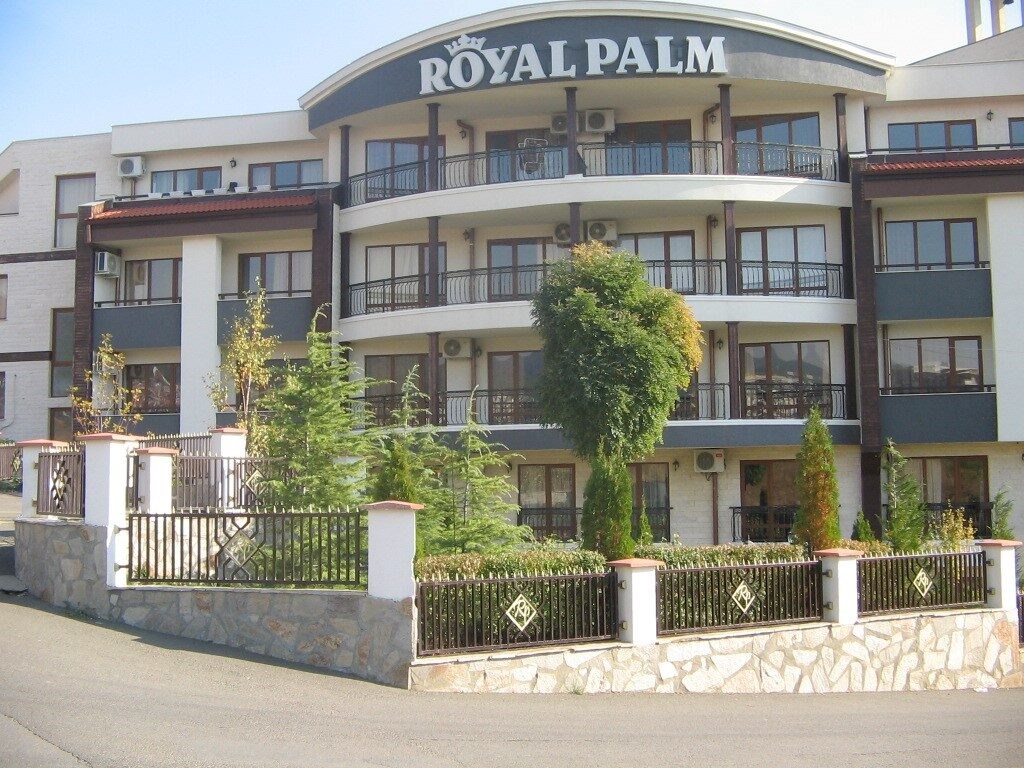 Royal Palm AH