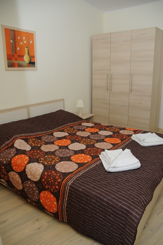 Yasen Aparthotel