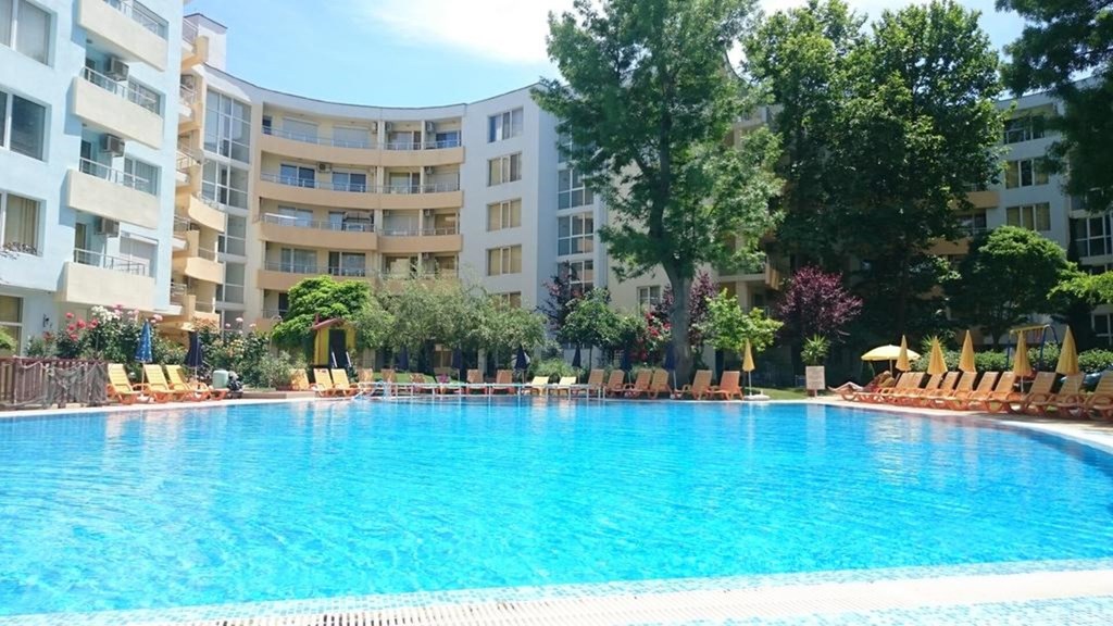 Yasen Aparthotel