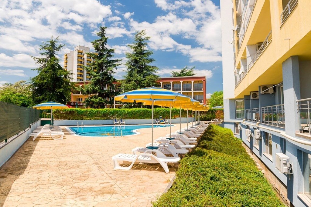 Kristal Beach Apartments Aparthotel