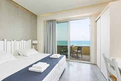 Meltemi Coast Suites - photo 17