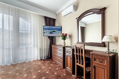 Yuzhnye nochi Hotel: Люкс 2-местный 2-комнатный Люкс 2-местный 2-комнатный - photo 47