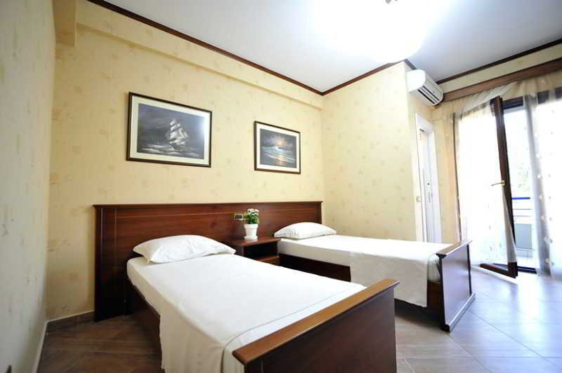 Iliria International: Room