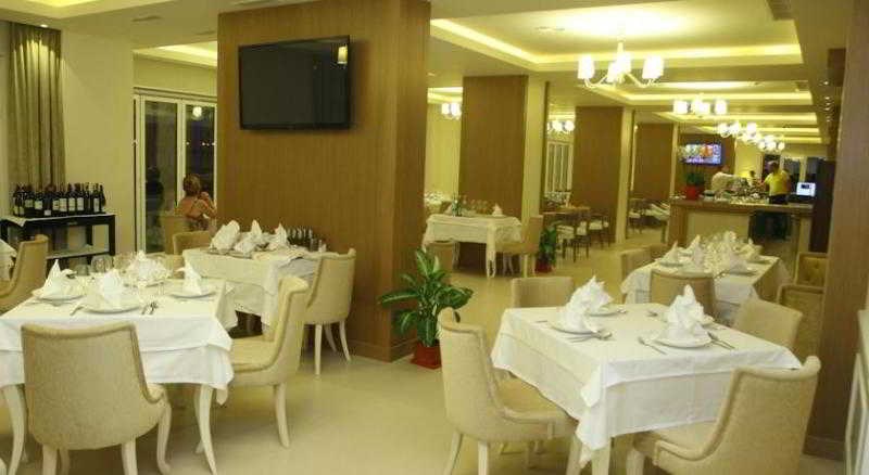 Palace Hotel & Spa: Restaurant