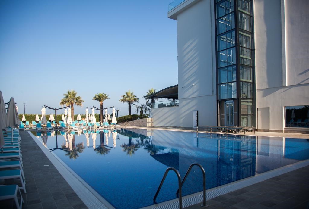 Premium Beach Hotel: Pool