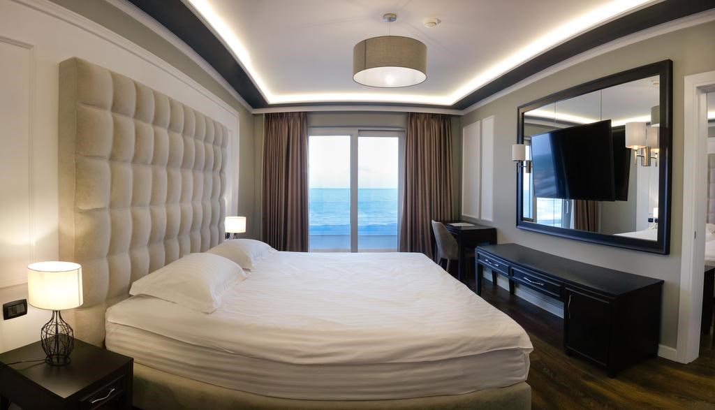 Premium Beach Hotel: Room