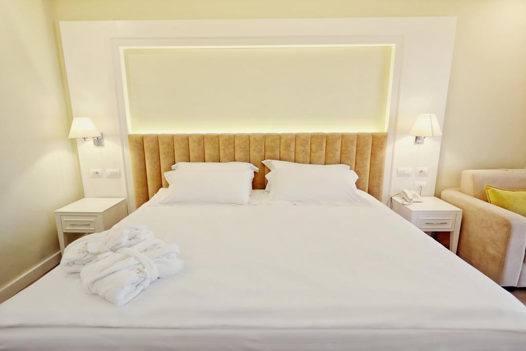 Premium Beach Hotel: Room