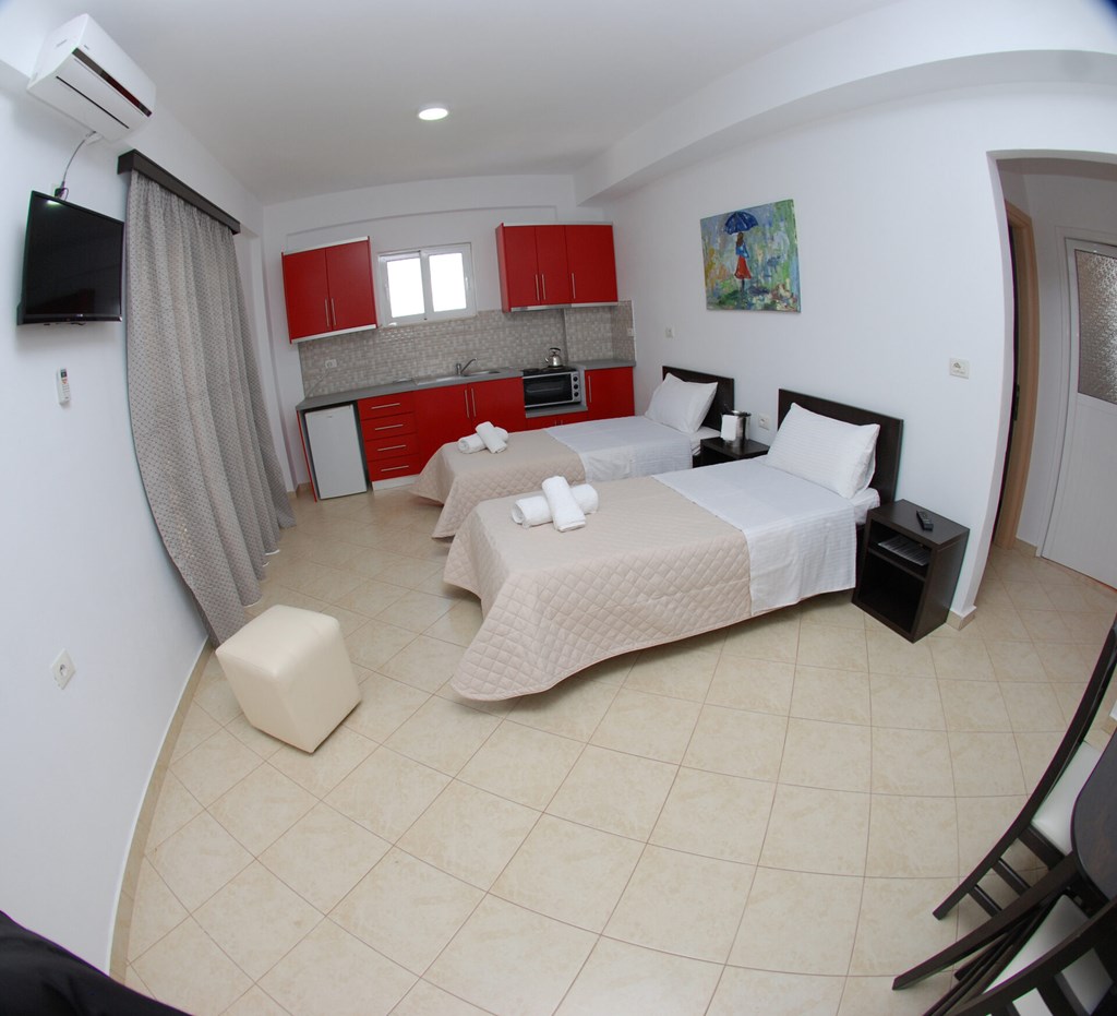 ATLANTIS RESIDENCE: Room QUADRUPLE WITH BALCONY