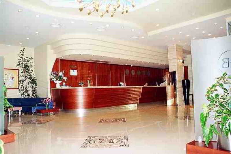 Butrinti: Lobby