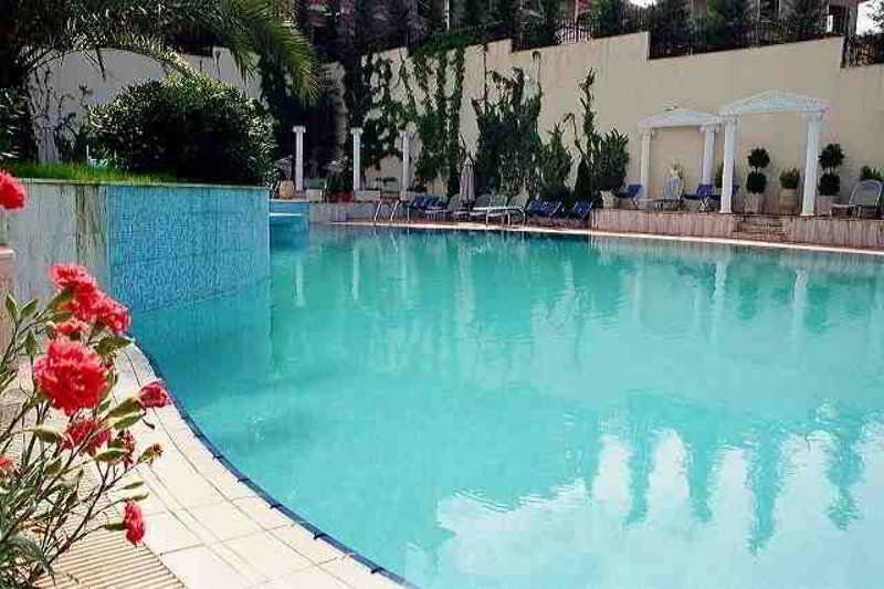 Butrinti: Pool