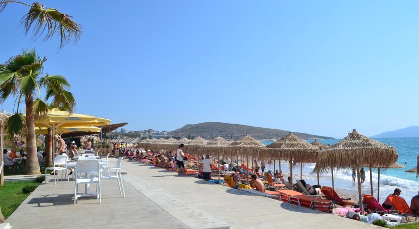 Saranda International: Beach