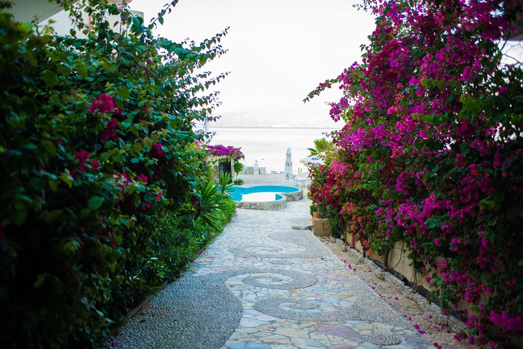 Bougainville Bay Hotel: General view