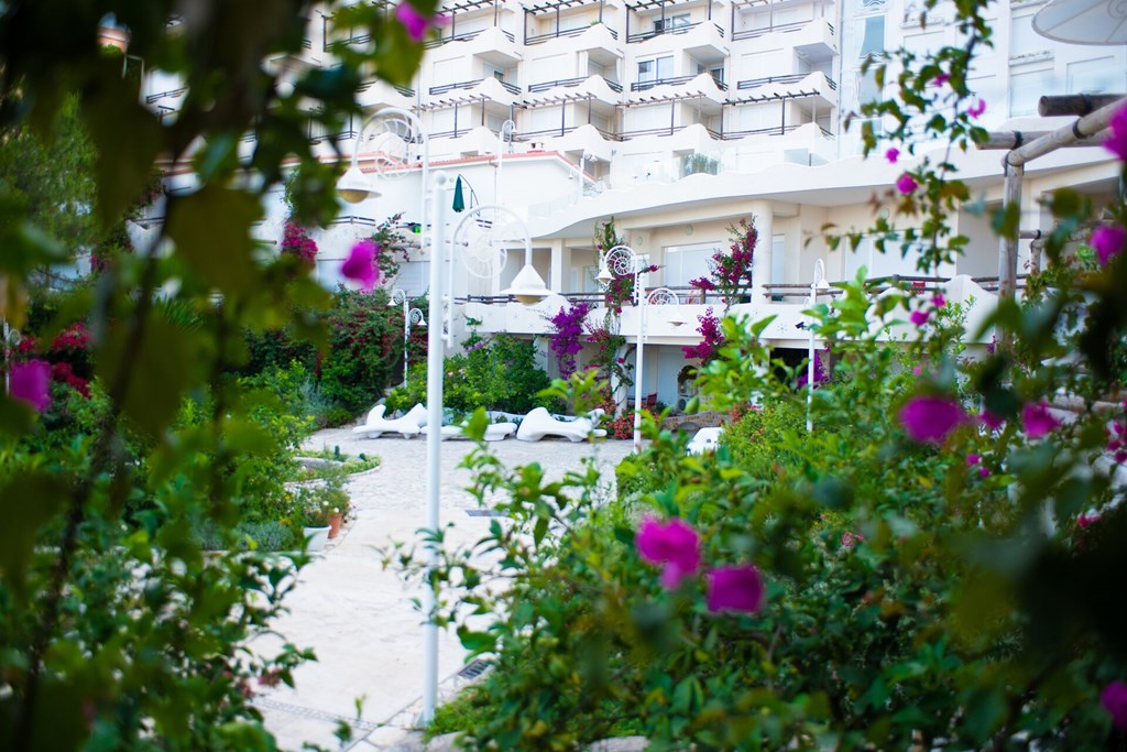 Bougainville Bay Hotel: General view