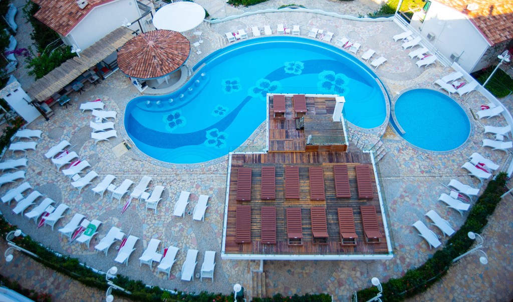 Bougainville Bay Hotel: Pool