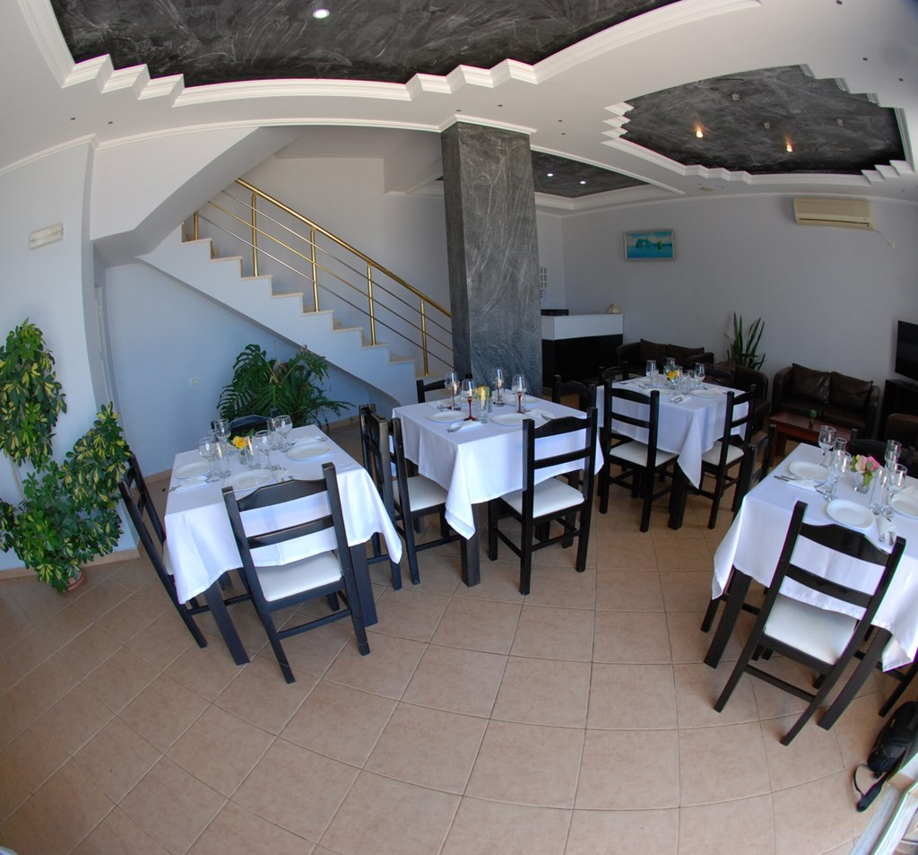 Villa Doka: Restaurant