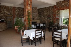 Hotel Rixhi: Restaurant - photo 11