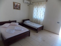 Hotel Rixhi: Room QUADRUPLE WITH BALCONY - photo 15