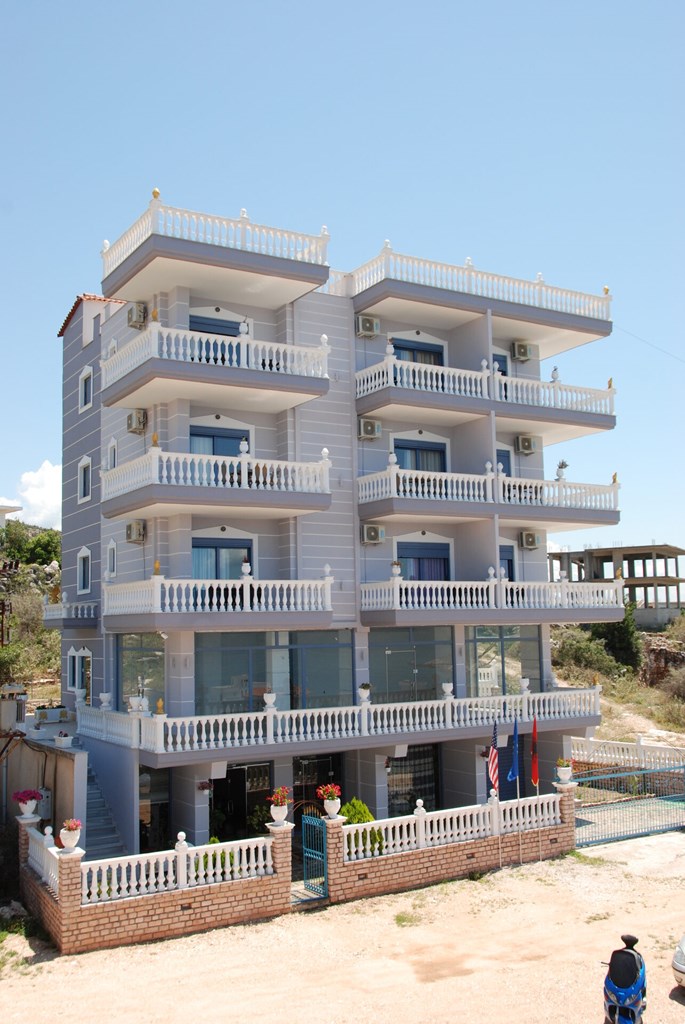 Hotel Keos: General view