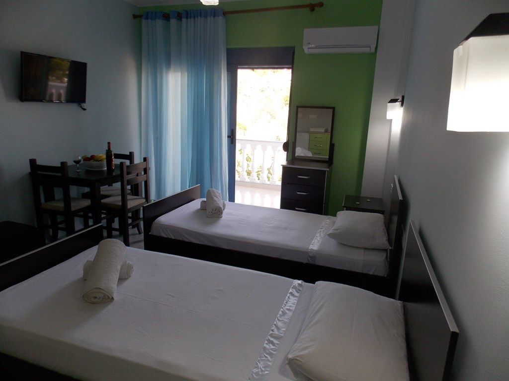 Hotel Keos: Room