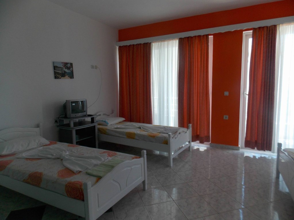 Damian Saranda Hotel: Room