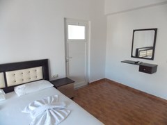 Hotel Eleana: Room - photo 6