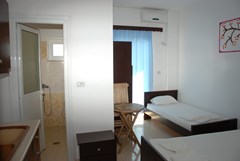 Hotel Murati: Room QUADRUPLE WITH BALCONY - photo 17