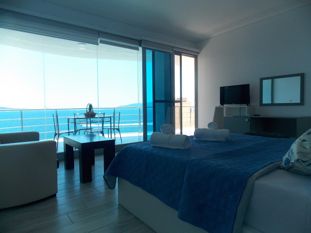 Oceanic Overview Suites: Room SUITE DELUXE