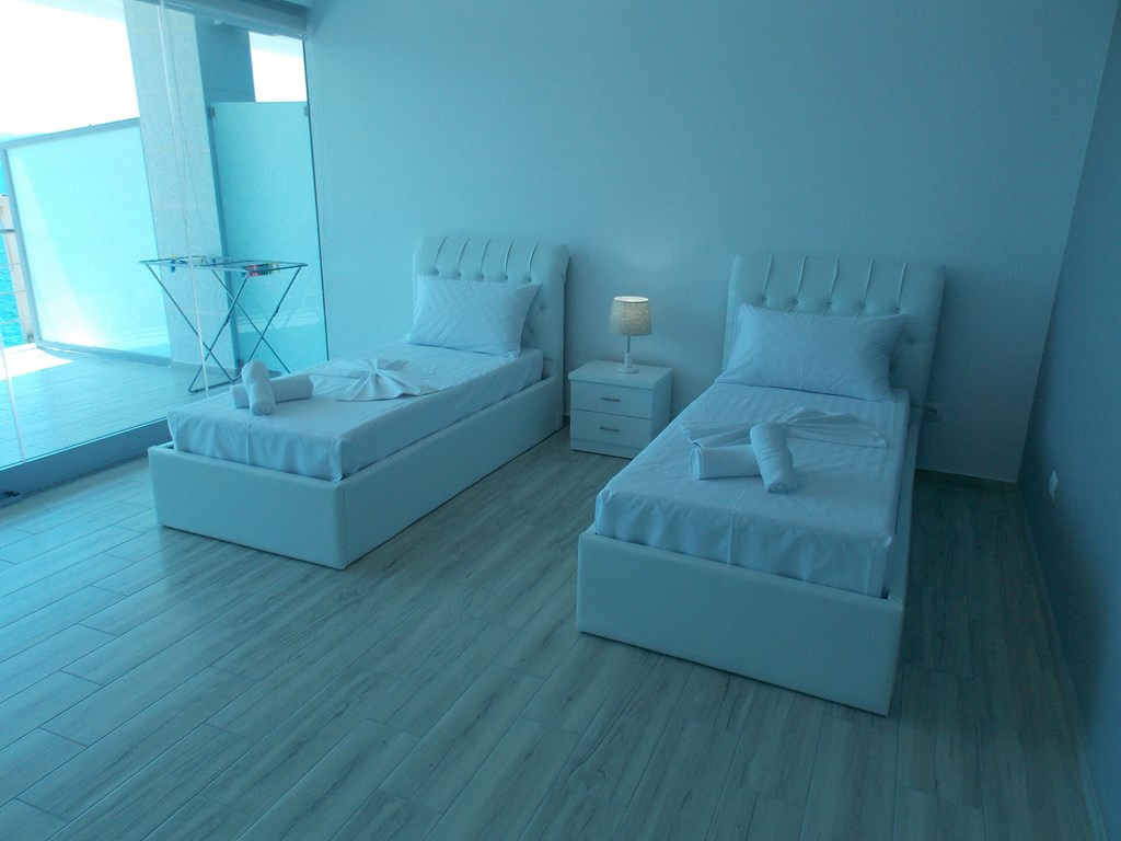 Oceanic Overview Suites: Room