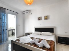 PRIVÉ HOTEL AND APARTMENTS: Room QUADRUPLE WITH BALCONY - photo 20