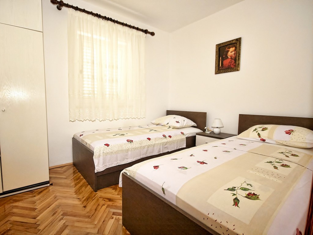 Apartments Snjezana: Room APARTMENT CAPACITY 4