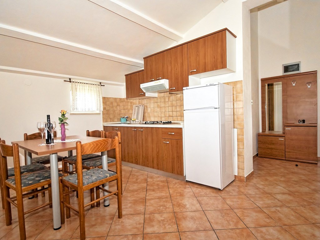 Apartments Snjezana: Room APARTMENT CAPACITY 5