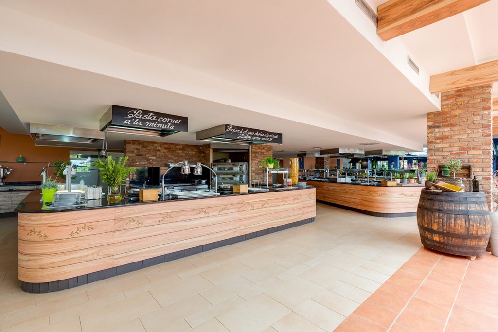 Valamar Tamaris Resort: Restaurant