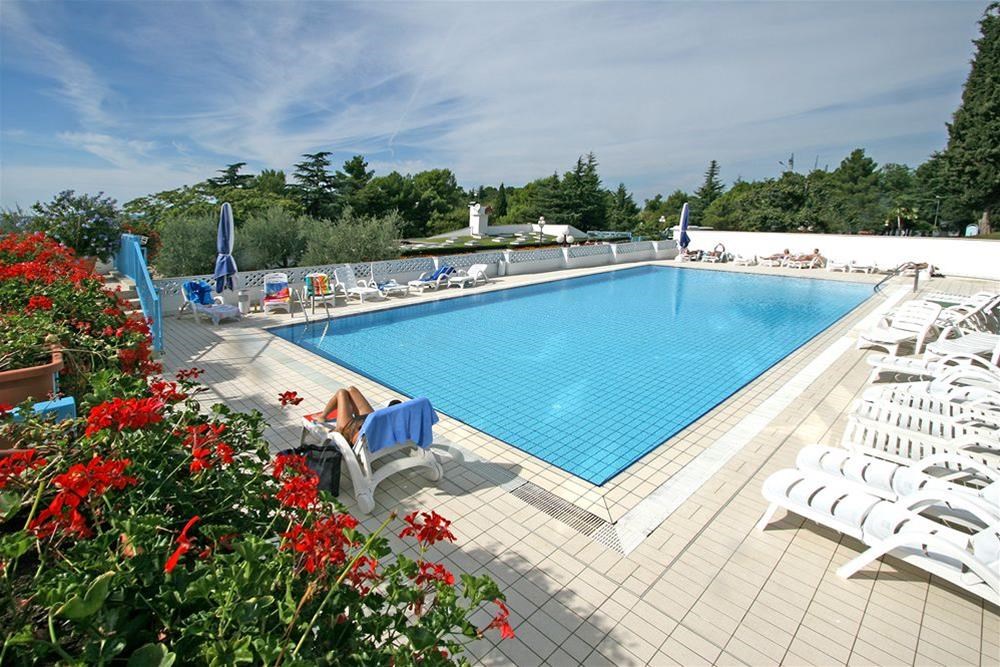 Hotel Plavi Plava Laguna: Pool