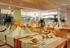 Valamar Diamant Hotel: Restaurant - photo 11