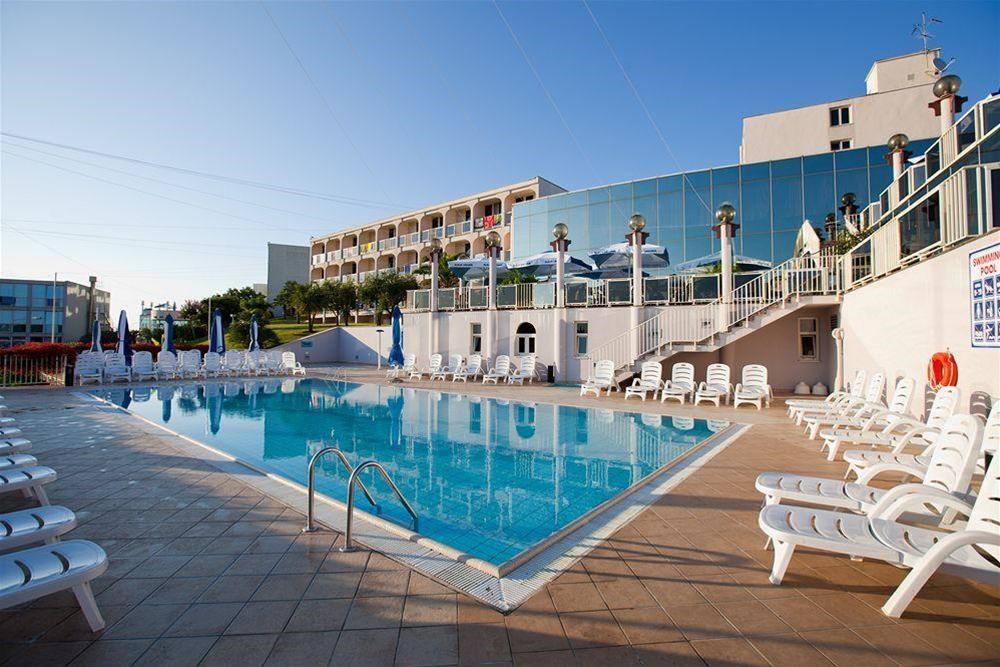 Hotel Gran Vista Plava Laguna: Pool