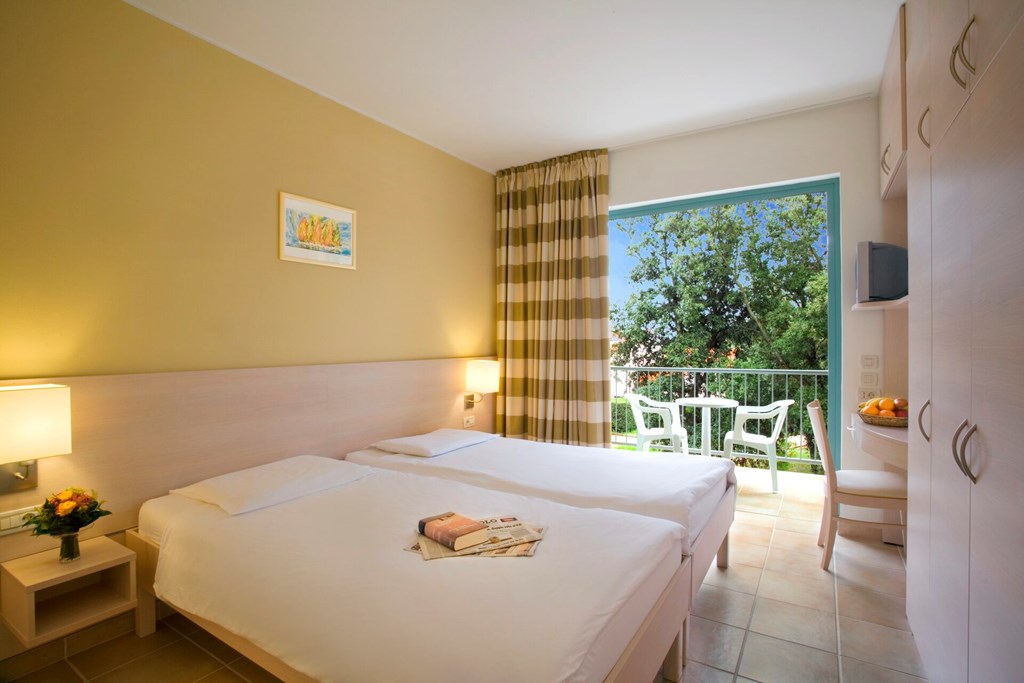 Solaris Naturist Resort: Room