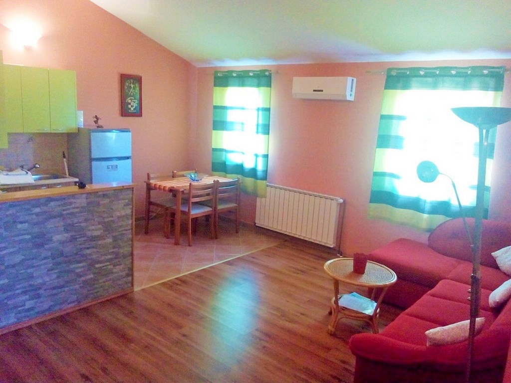 Apartments Anto: Room APARTMENT CAPACITY 2