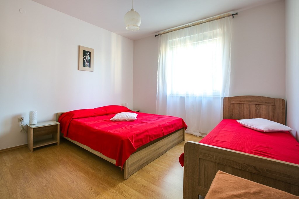 Apartments Petar: Room APARTMENT CAPACITY 5