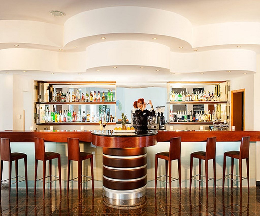 Valamar Sanfior Hotel & Casa: Bar